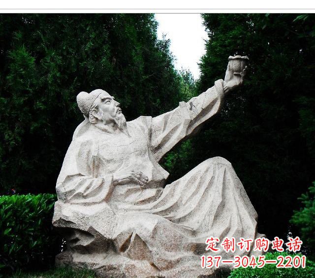 烟台百花齐放的李白雕塑