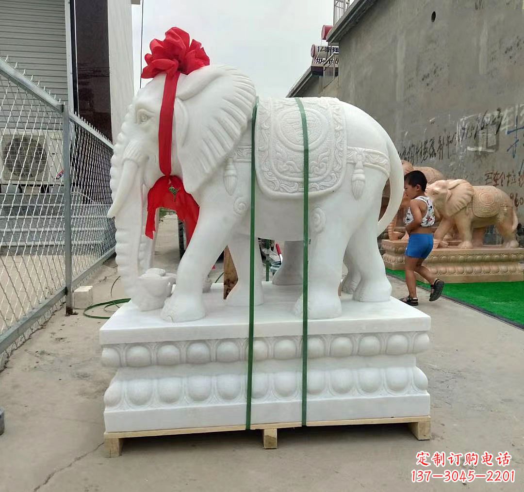 烟台中领雕塑精美玉雕大象