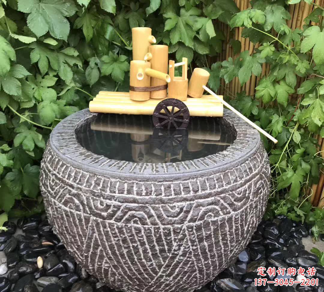 烟台异彩纷呈的水缸雕塑