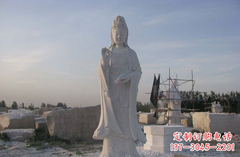 烟台现代艺术风格观音石雕塑