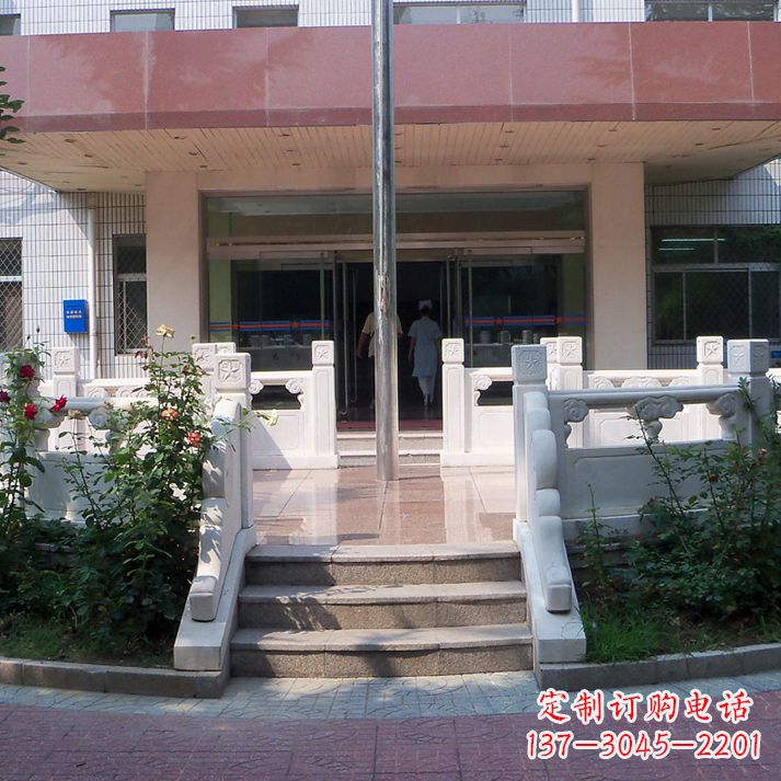 烟台石雕校园国旗台