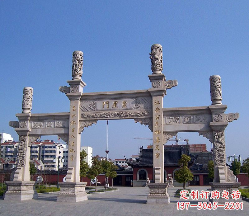 烟台寺庙景观石牌坊