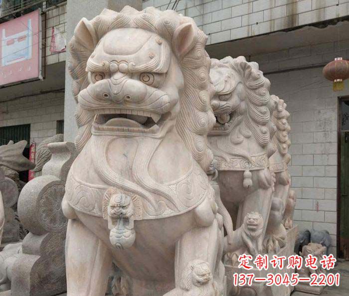 烟台寺庙景观晚霞红狮子石雕