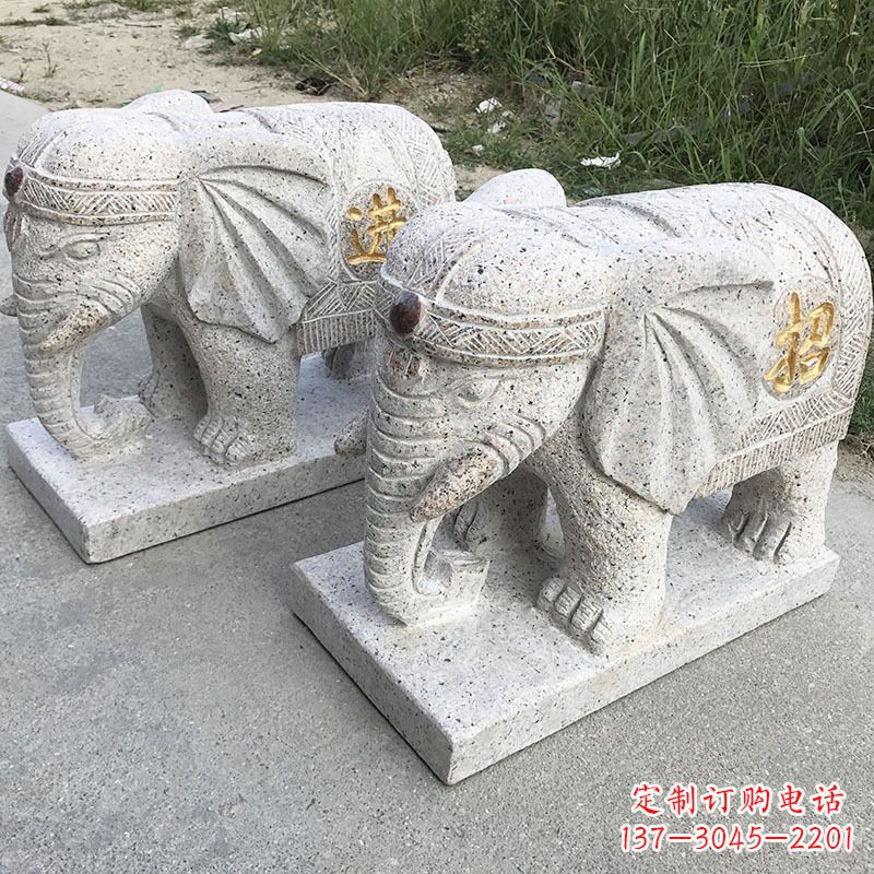 烟台寺庙门口大象石雕
