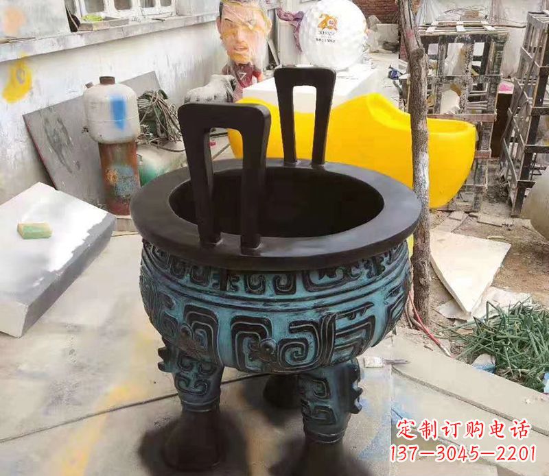 烟台寺庙圆型铜雕香炉