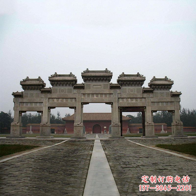 烟台寺院五门石牌楼