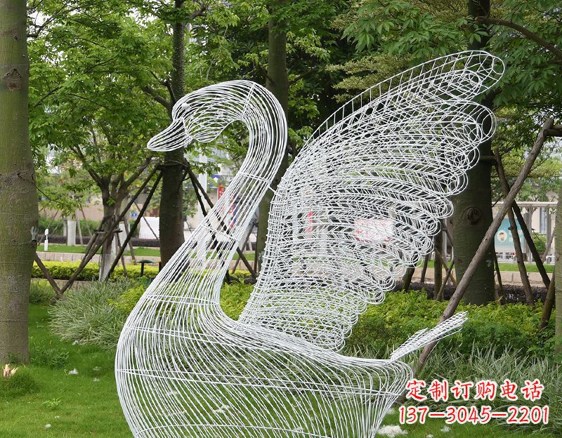 烟台天鹅镂空不锈钢雕塑