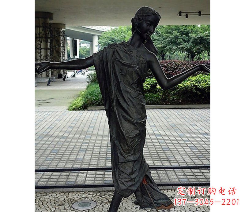 烟台跳舞的女孩街边景观铜雕