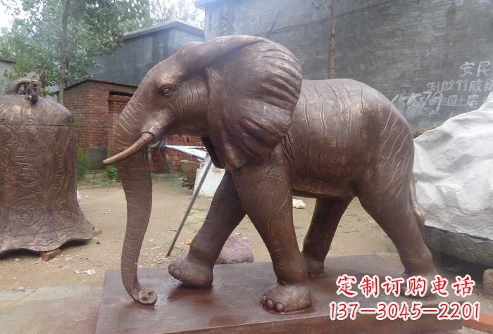 烟台铜大象雕塑