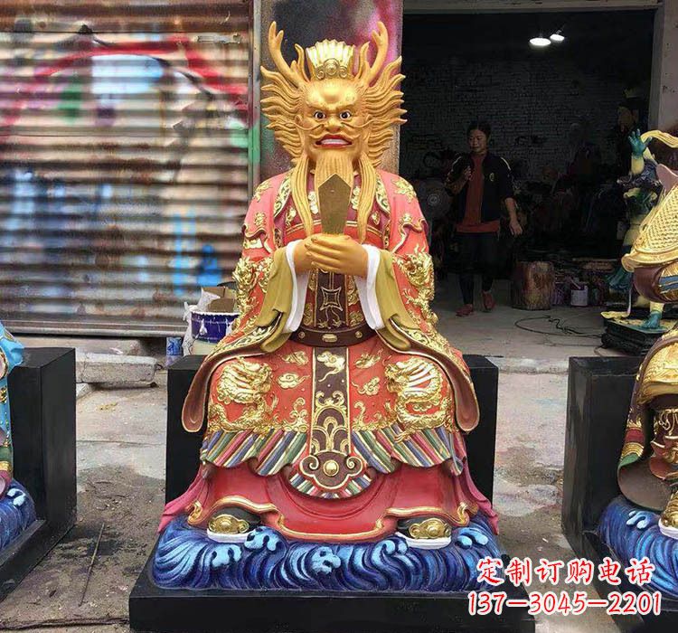 烟台铜雕彩绘坐式龙王