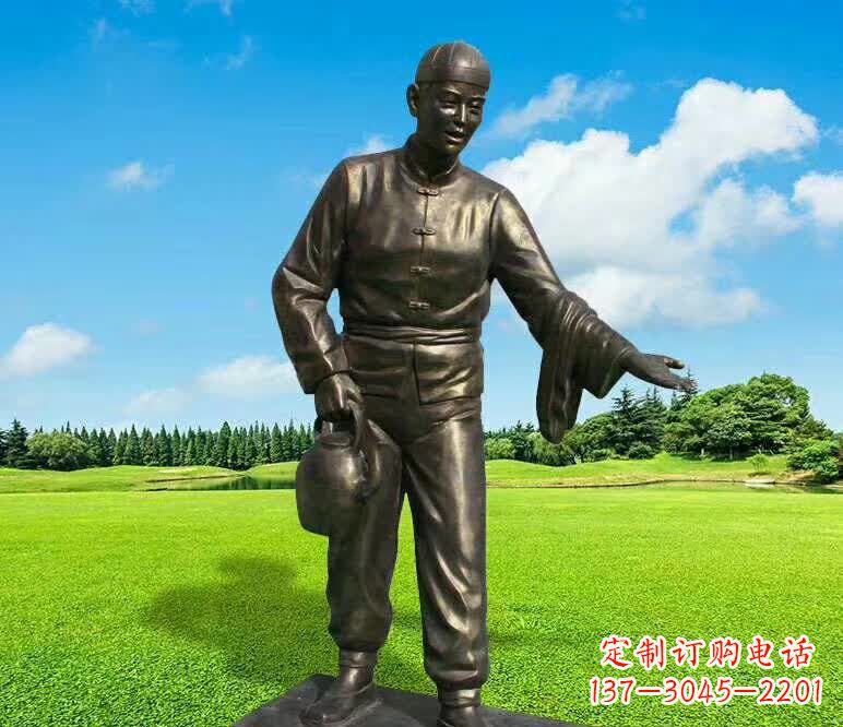 烟台铜雕店小二人物雕塑1