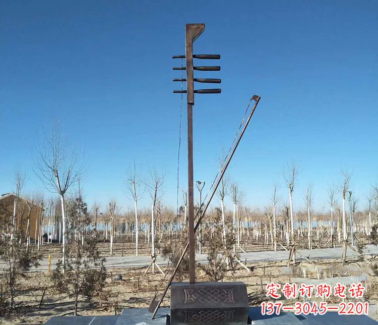 烟台铜雕二胡景观雕塑