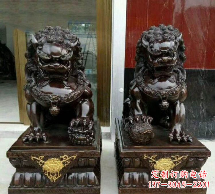 烟台铜雕故宫狮子