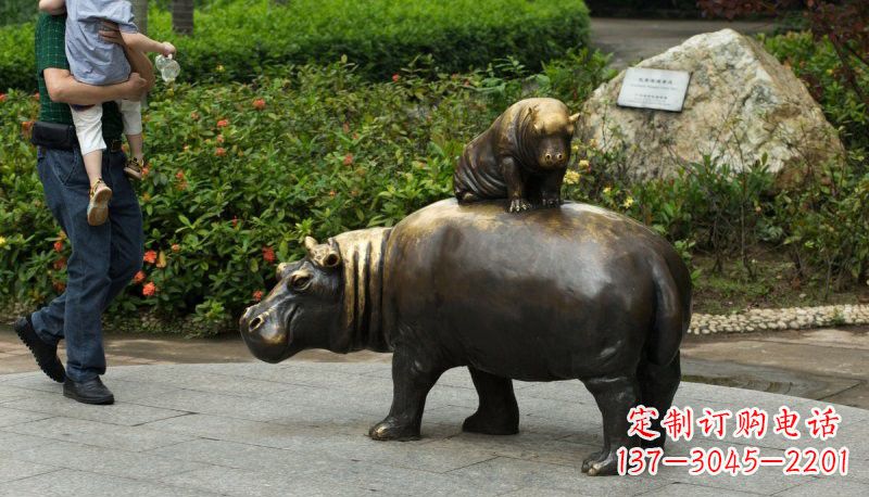 烟台铜雕母子河马