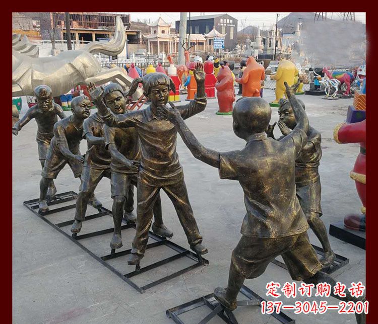 烟台玩老鹰捉小鸡的儿童铜雕