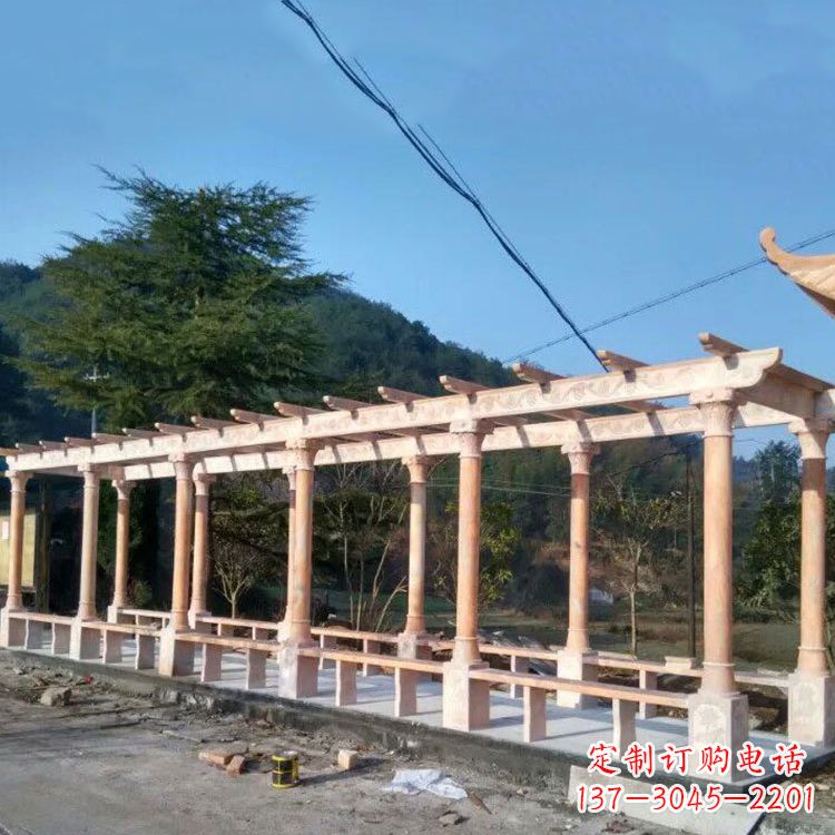烟台晚霞红花架长廊
