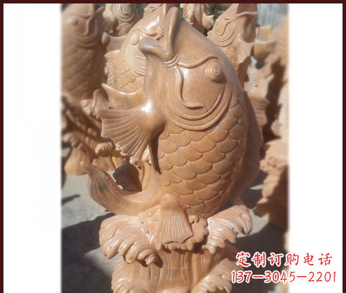 烟台晚霞红喷水鲤鱼石雕 (3)