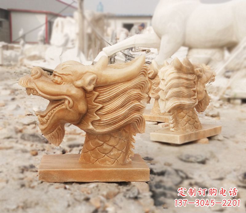 烟台晚霞红喷水龙头雕塑