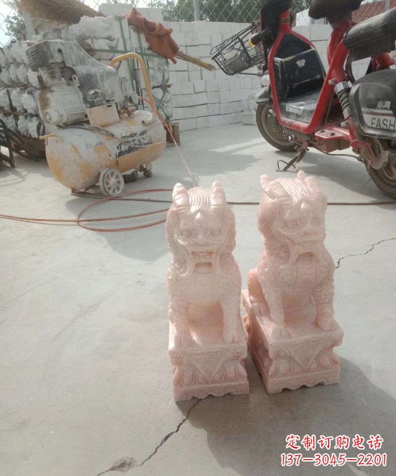 烟台晚霞红神兽麒麟动物雕塑