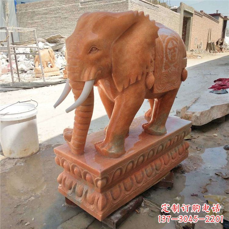 烟台晚霞红石雕大象