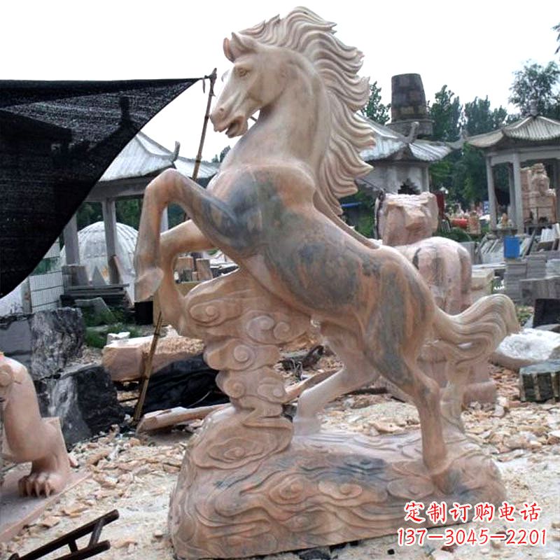 烟台晚霞红石雕马生肖动物雕塑
