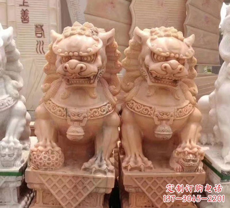 烟台晚霞红石雕狮子