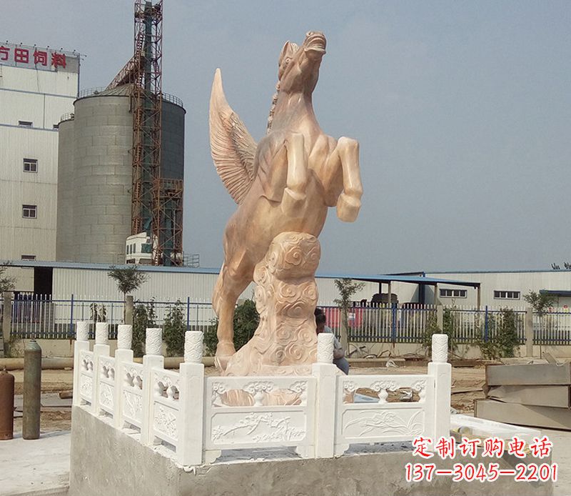 烟台晚霞红祥云飞马企业景观石雕