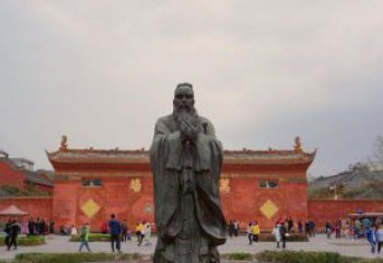 烟台传统文化艺术品，青铜孔子行教人物雕塑