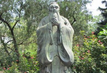烟台高贵的雄姿，见证老子的伟大——老子公园名人铜雕
