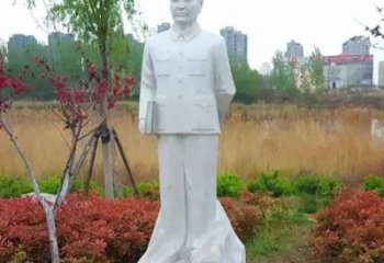 烟台尊崇历史人物--赞美钱学森雕像