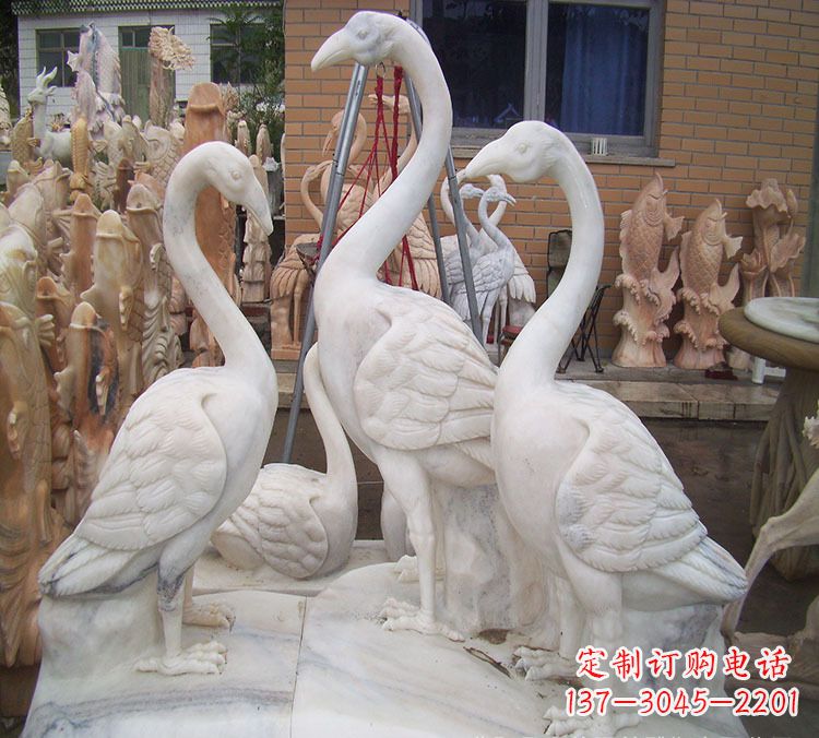 烟台仙鹤衔树枝 石雕
