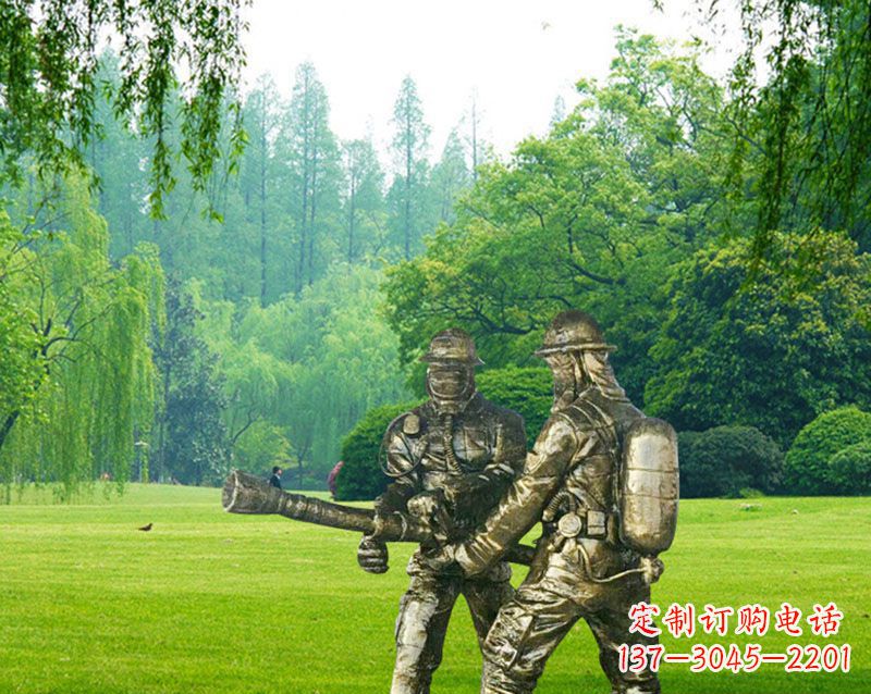 烟台消防员灭火铜雕