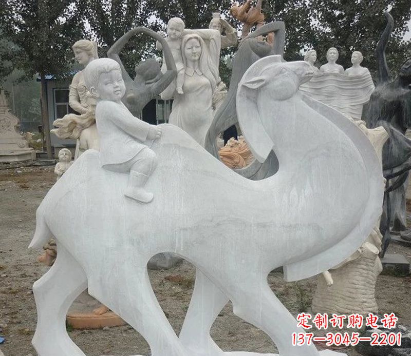 烟台小孩骑骆驼石雕