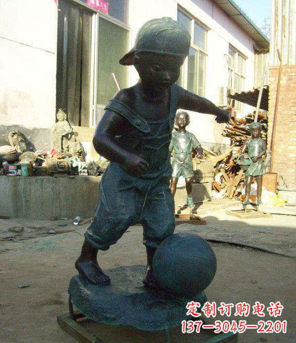 烟台小孩玩耍青铜人物铜雕