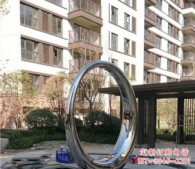 烟台小区不锈钢镜面圆环雕塑