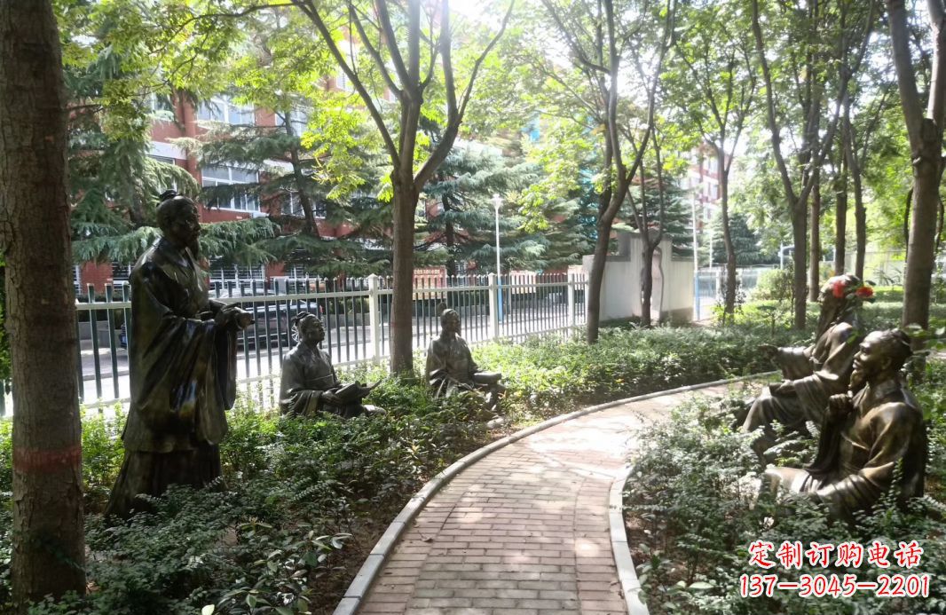 烟台校园古代名人孔子讲学铜雕