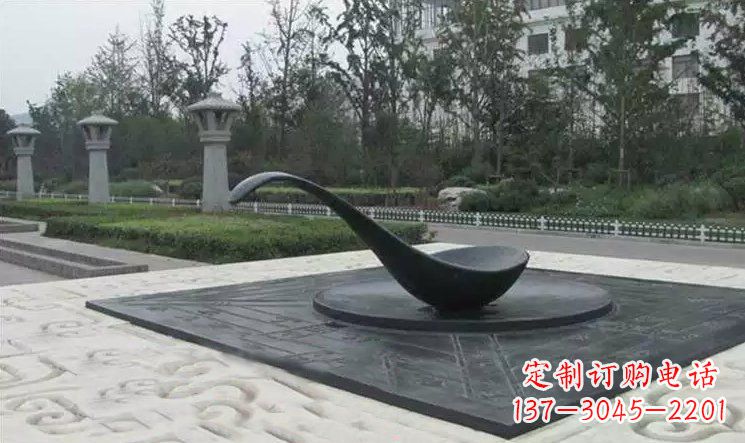 烟台校园古代指南针司南铜雕