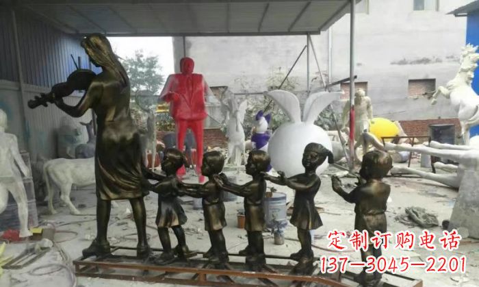 烟台校园老师和儿童铜雕