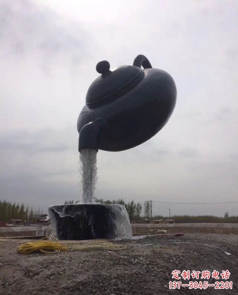 烟台新疆流水的茶壶铜雕