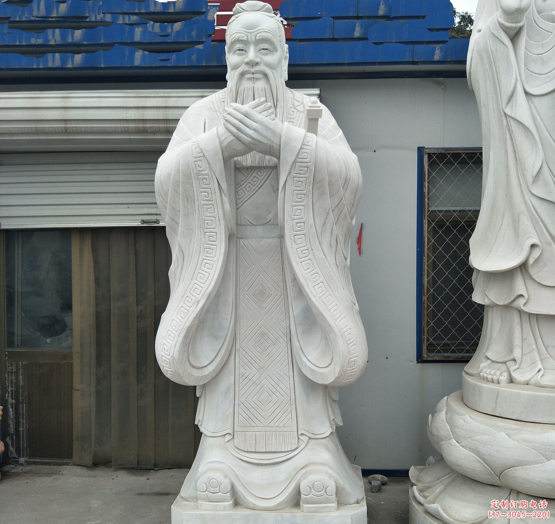 烟台学校礼仪孔子石雕