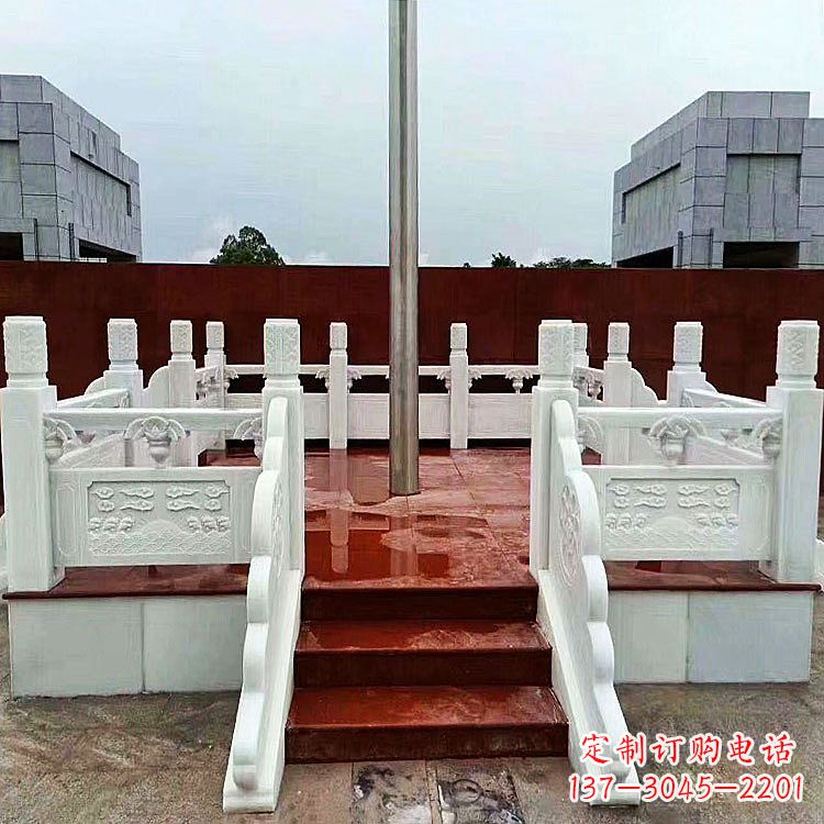 烟台学校石雕升旗台