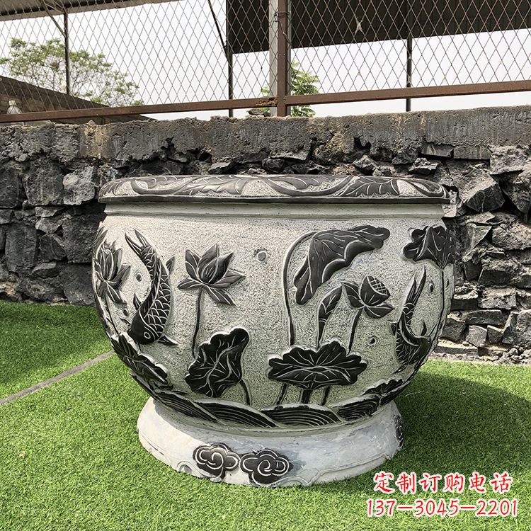 烟台鱼纹水缸石雕