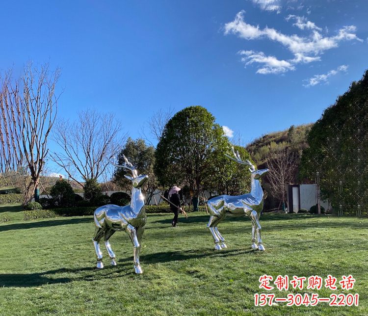 烟台园林镜面不锈钢梅花鹿雕塑