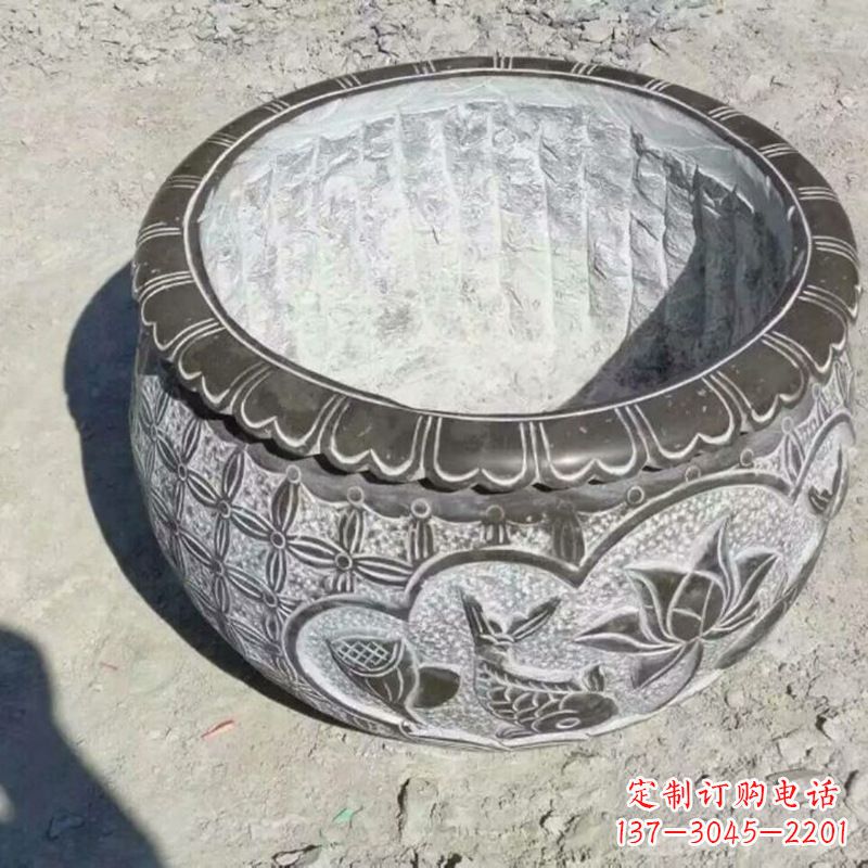 烟台园林莲花鱼纹石雕水缸