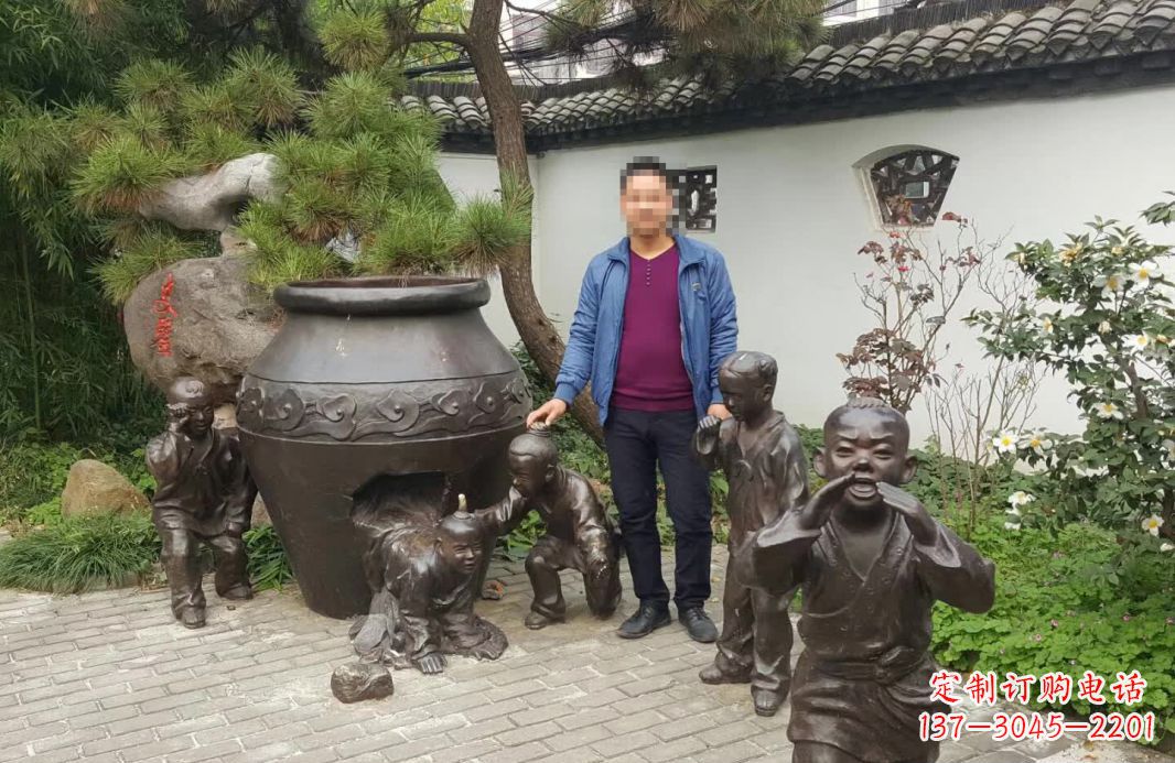 烟台园林司马光砸缸铜雕