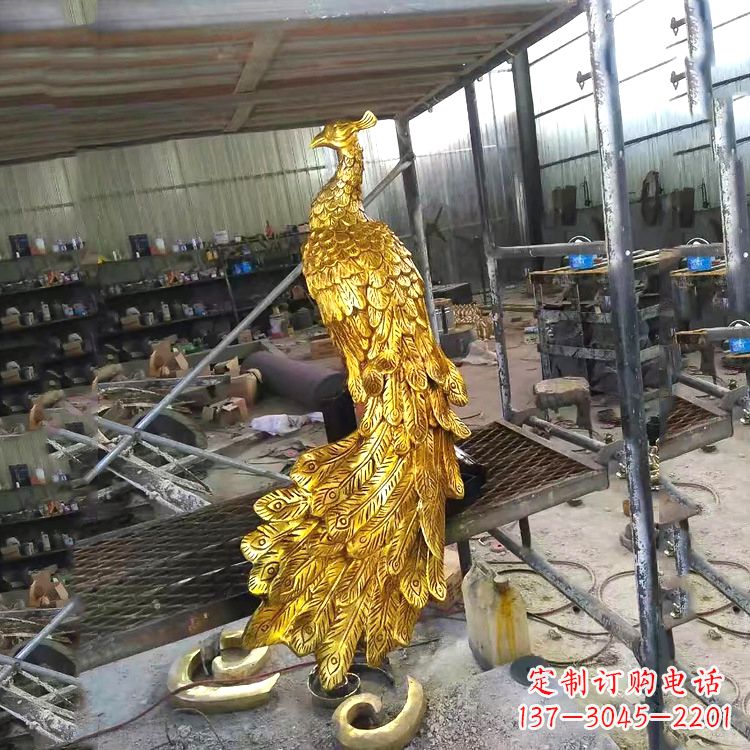 烟台中国古代传说中的瑞鸟凤凰鎏金铜雕