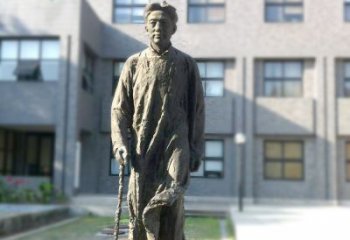 烟台校园名人徐悲鸿雕塑