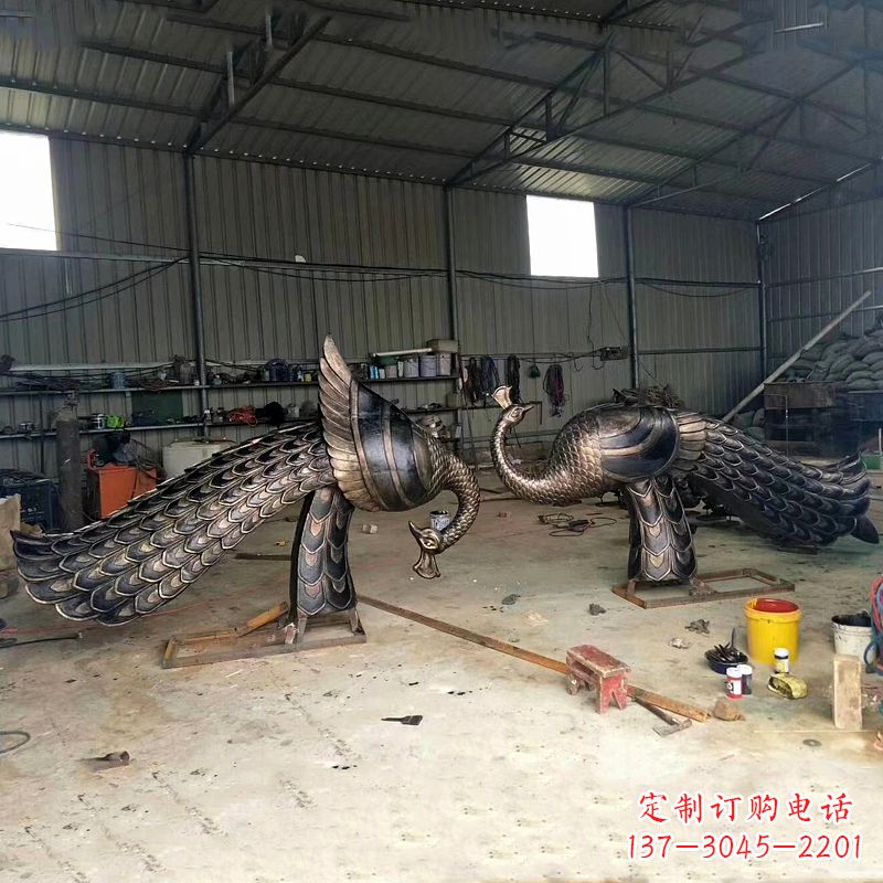烟台铸铜孔雀雕塑