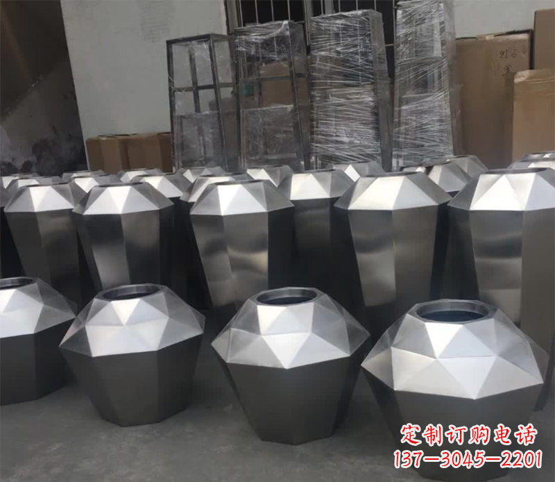 烟台不锈钢组合花盆雕塑